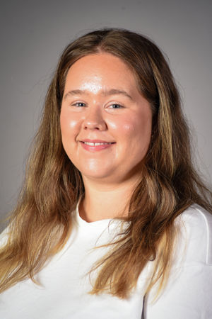 en person med langt hår