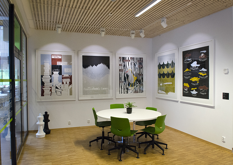 Fem tresnitt av Anette og Caroline Kierulf Biblioteket ved Granstangen skole Foto: Signe Marie Andersen