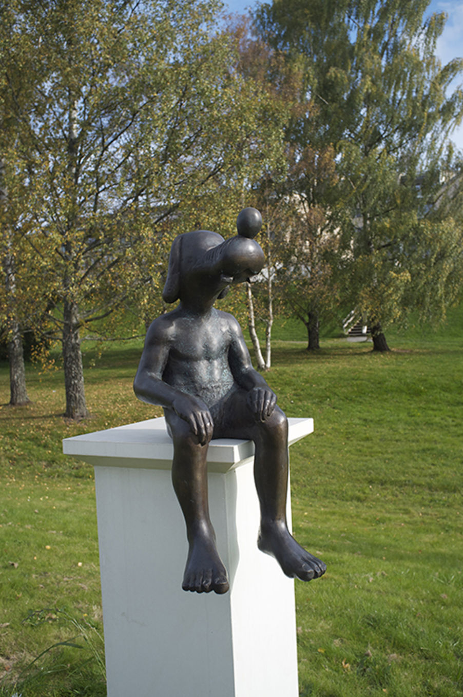 Skulpturhagen, LOOKING UP, VERSJON II av Petter Hepsø Foto: Jeannette Christensen Skulpturhagen, LOOKING UP, VERSJON II av Petter Hepsø Foto: Jeannette Christensen