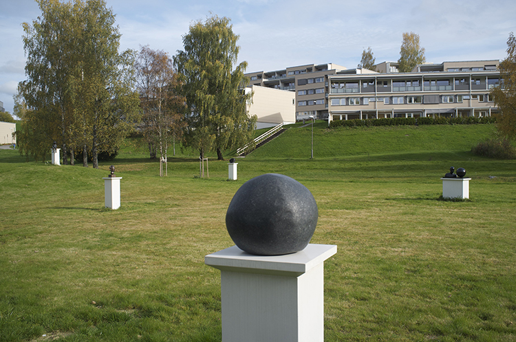 Skulpturhagen, FILOSOFENS STEIN, VERSJON 2 av Jeannette Christensen Foto: Jeannette Christensen