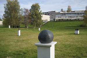 Skulpturhagen, FILOSOFENS STEIN, VERSJON 2 av Jeannette Christensen Foto: Jeannette Christensen