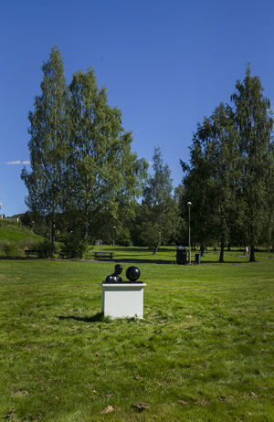 Skulpturhagen, BYSTE OG KLODE av Istvan Lisztes Foto: Signe Marie Andersen