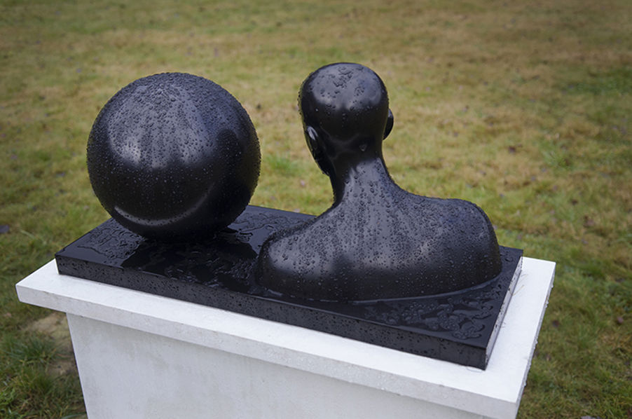 Skulpturhagen, BYSTE OG KLODE av Istvan Lisztes Foto: Signe Marie Andersen Skulpturhagen, BYSTE OG KLODE av Istvan Lisztes Foto: Signe Marie Andersen