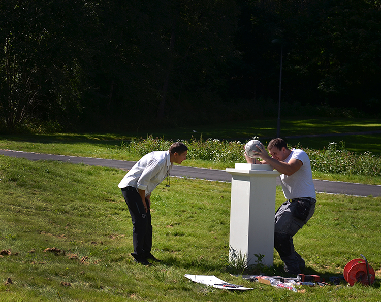 FOOTBALL av Khaled Jarrar Foto: Signe Marie Andersen