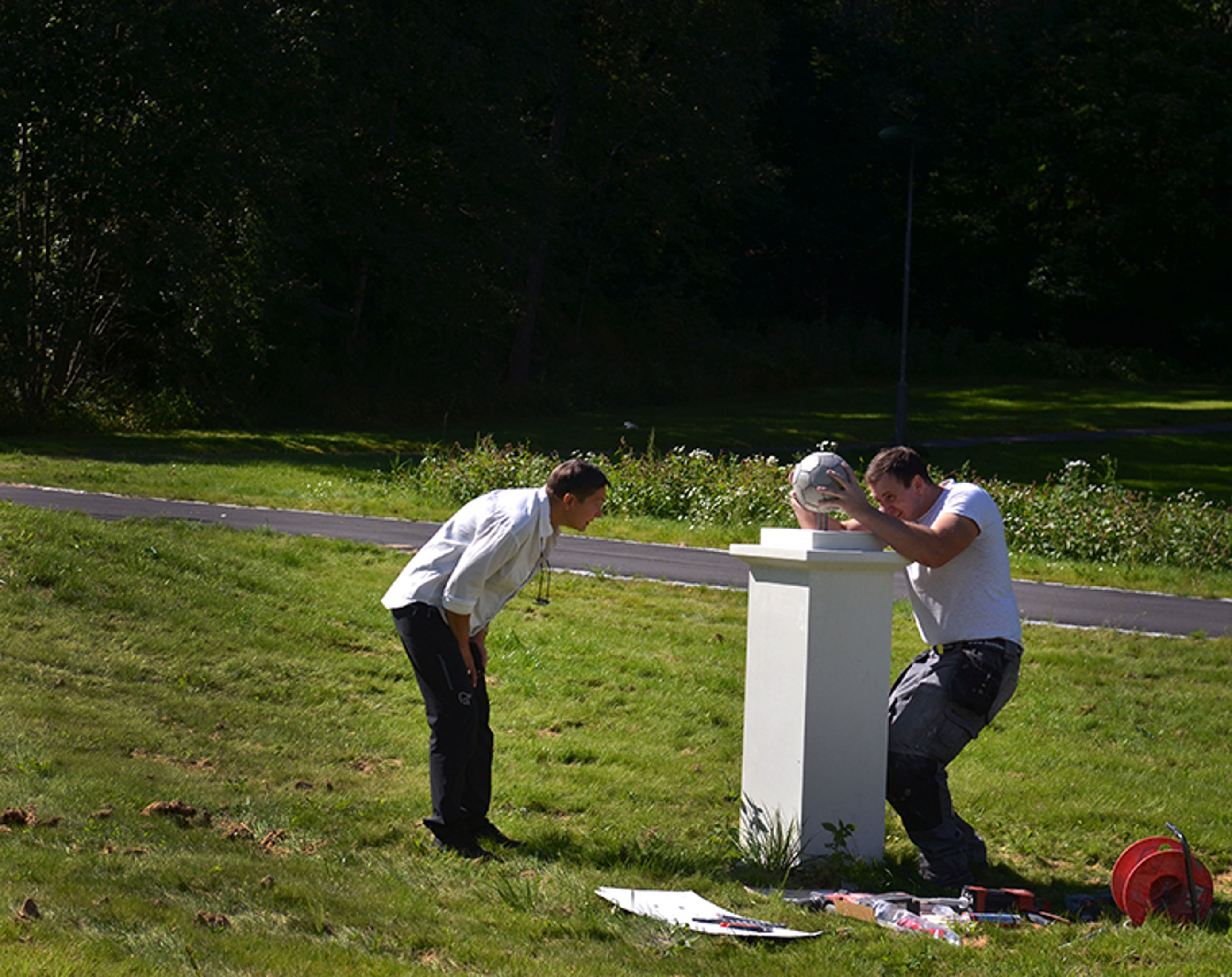 FOOTBALL av Khaled Jarrar Foto: Signe Marie Andersen